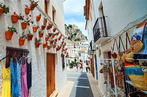 Window shopping in Alicante. .